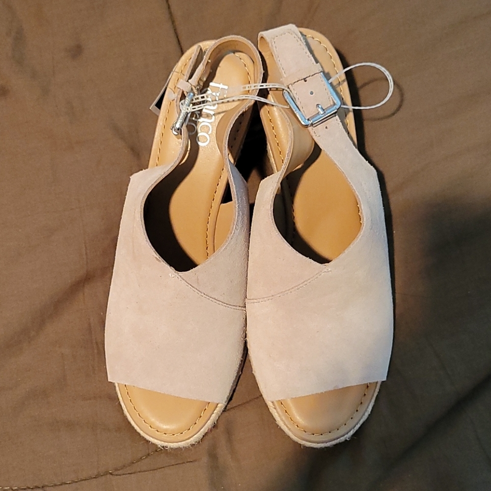 Brand New Franco Sarto Oak Suede Wedges size 10